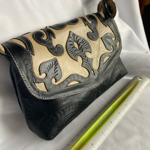 JL Saldivar Leather purse - Picture 1 of 9